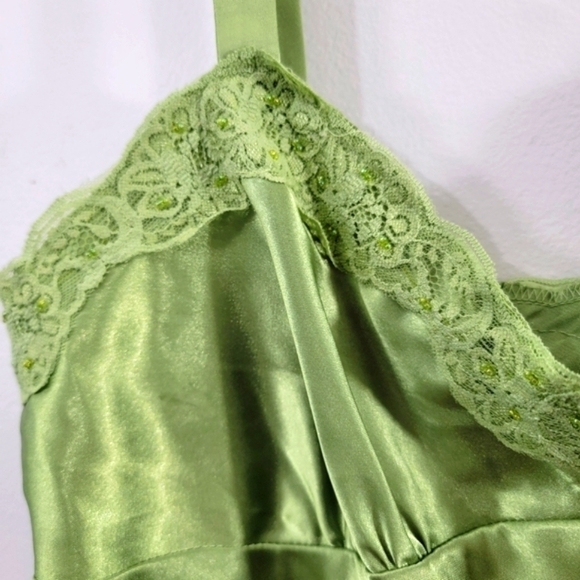 Apple Green Lace Trim Satin Camisole Cami Top Sexy Silky Smooth Tank 9/10 - Picture 6 of 12